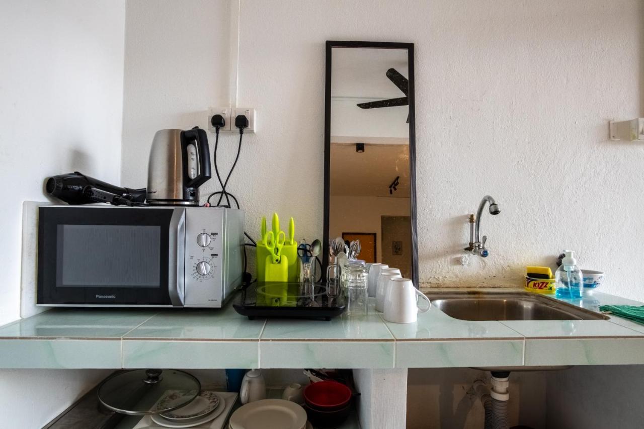Mac 94 Guest house George Town