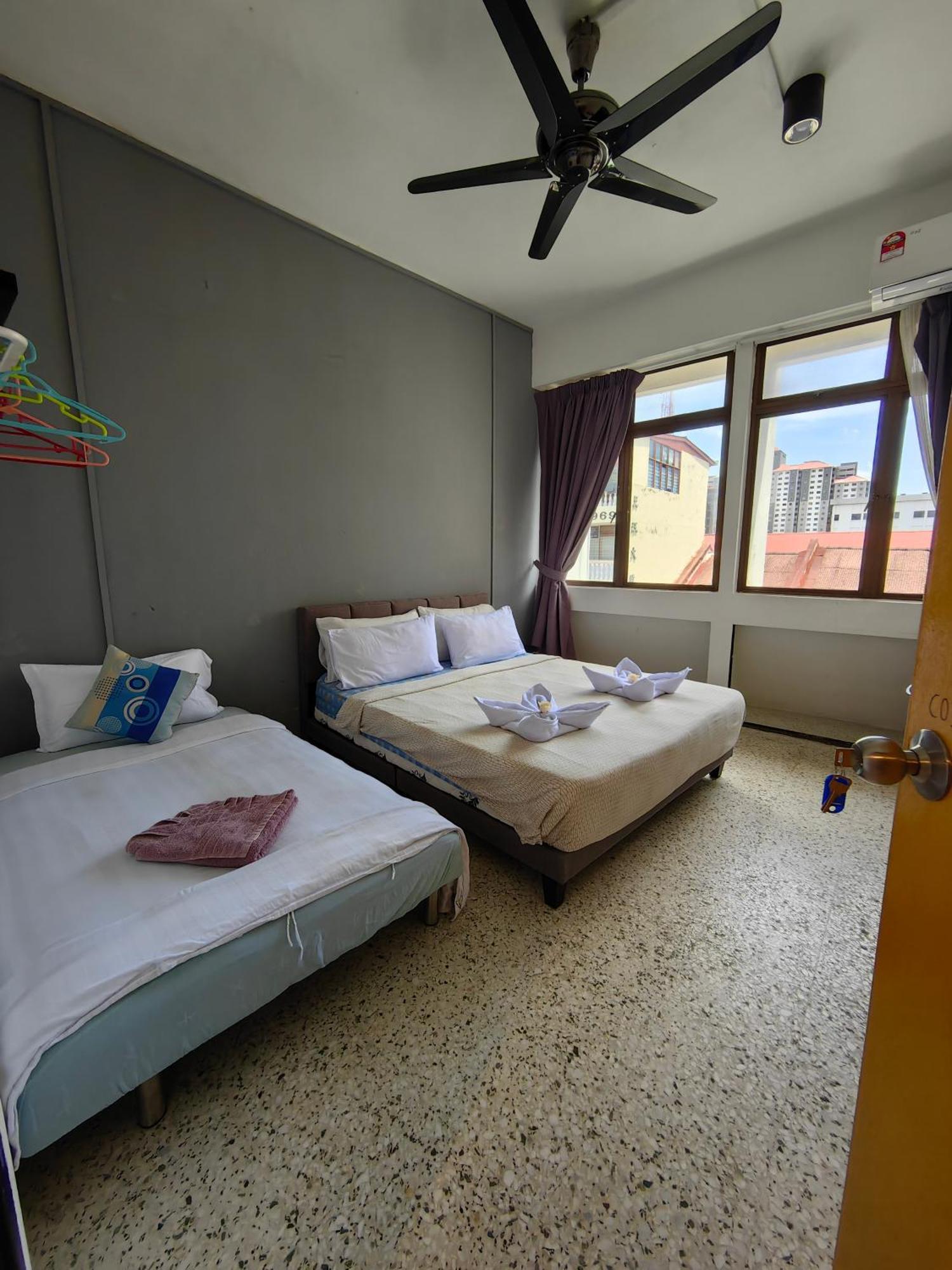 Mac 94 Guest house George Town